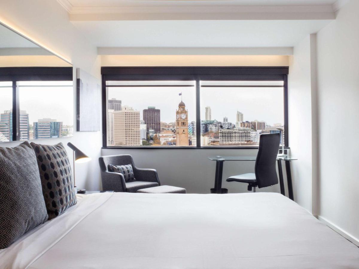 Superior Zimmer mit Kingsize-Bett und Stadtblick