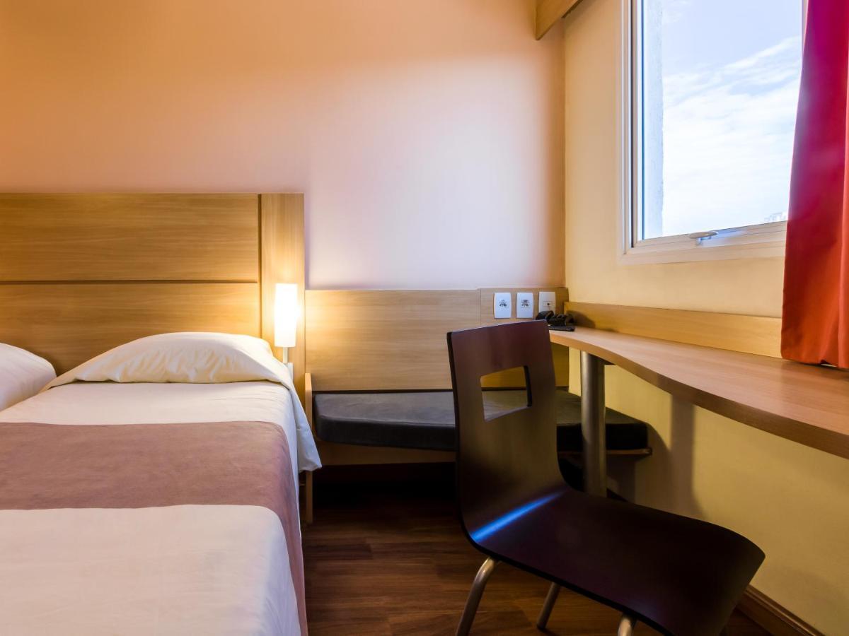 Apartment Two Single Beds