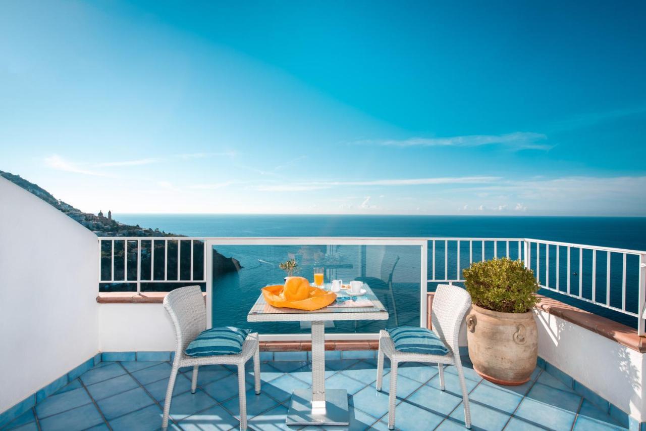 Junior Suite with Terrace and Sea View (4 Adults)