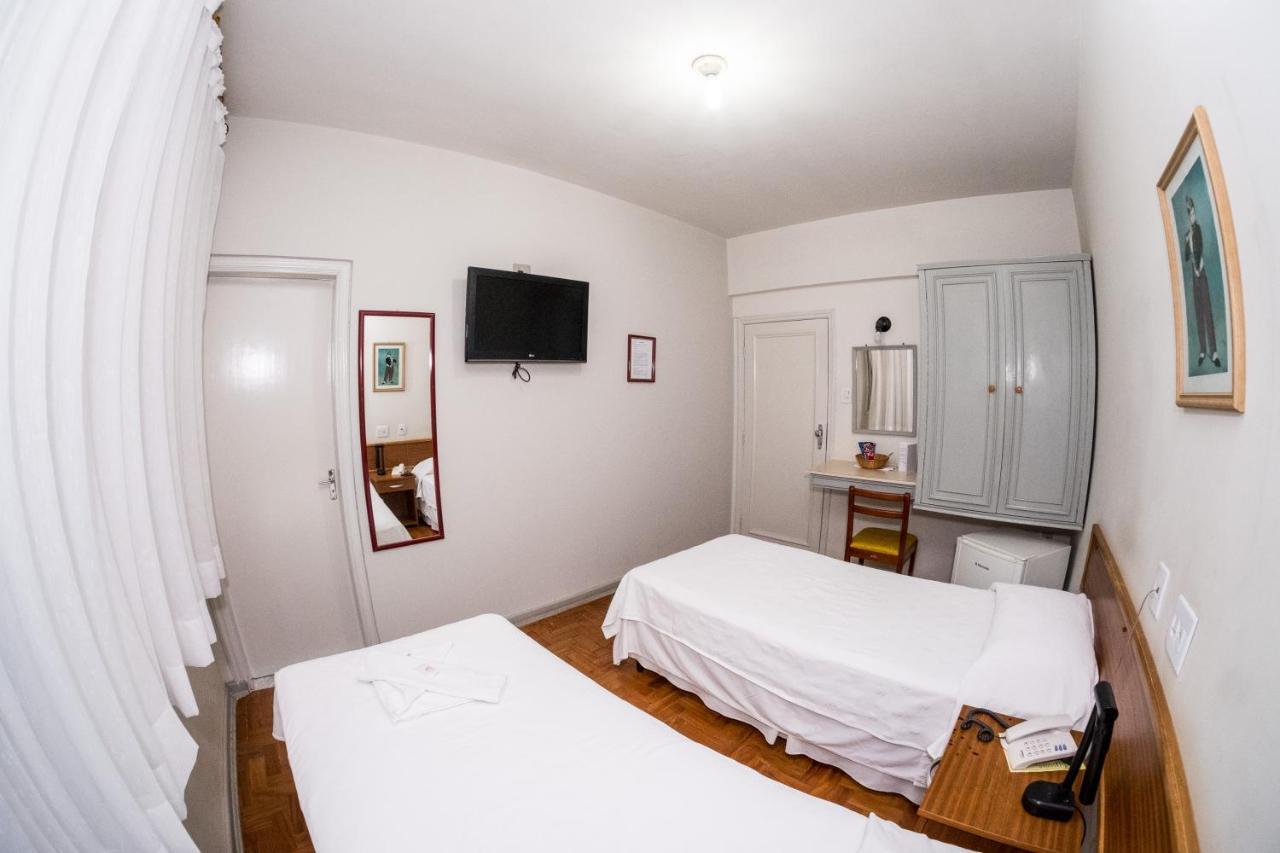 Quarto Duplo