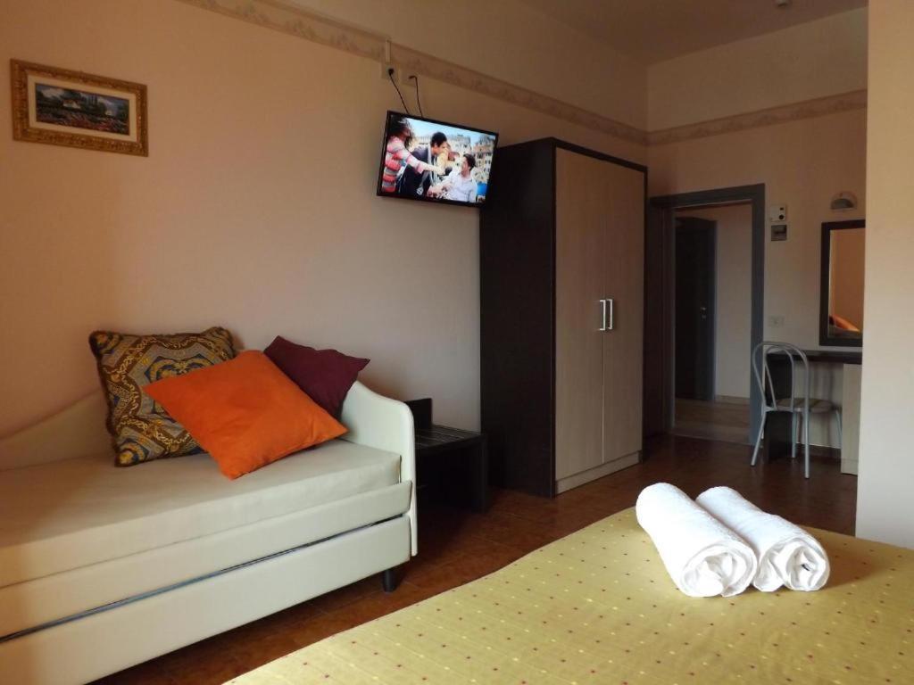 Standard Quadruple Room,710496406:JPEG