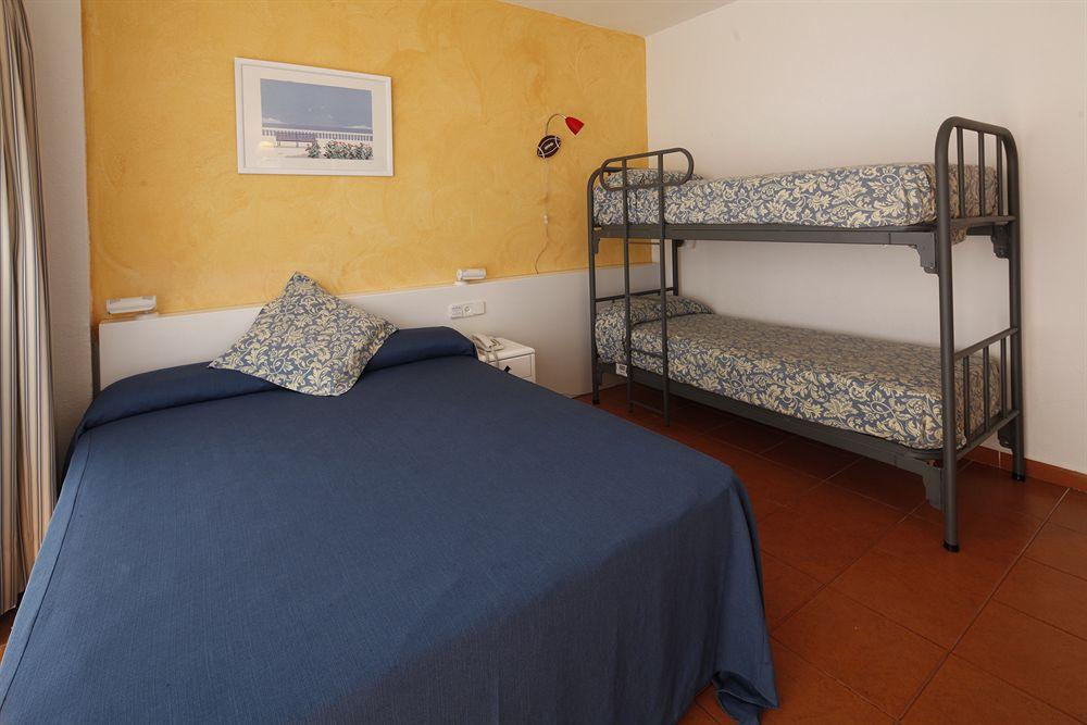 Chambre Quadruple (2 Adultes + 2 Enfants)