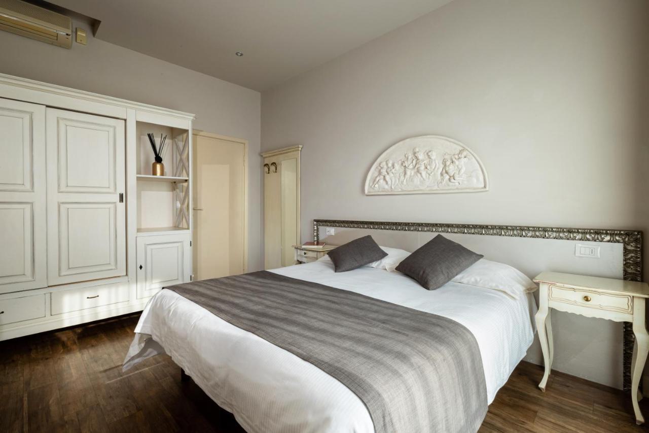 Comfort Double or Twin Room Partial Lake View