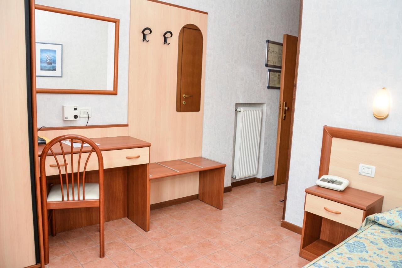 Camera Singola con Bagno Privato