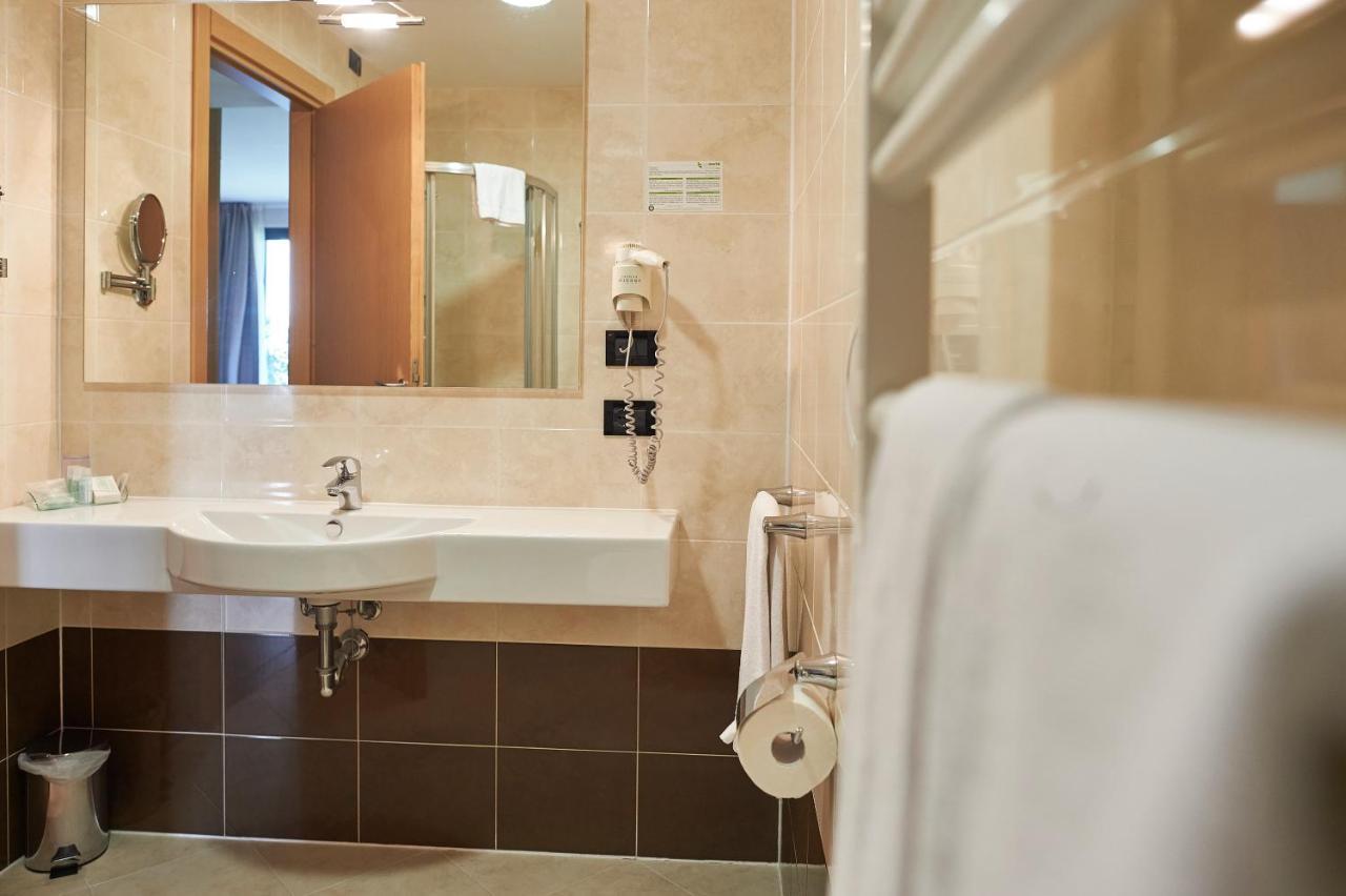 Prestige Double or Twin Room Lake View Balcony