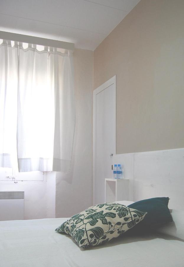 Double or Twin Room Private Bathroom