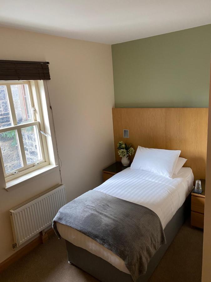 Zweibettzimmer mit eigenem Bad