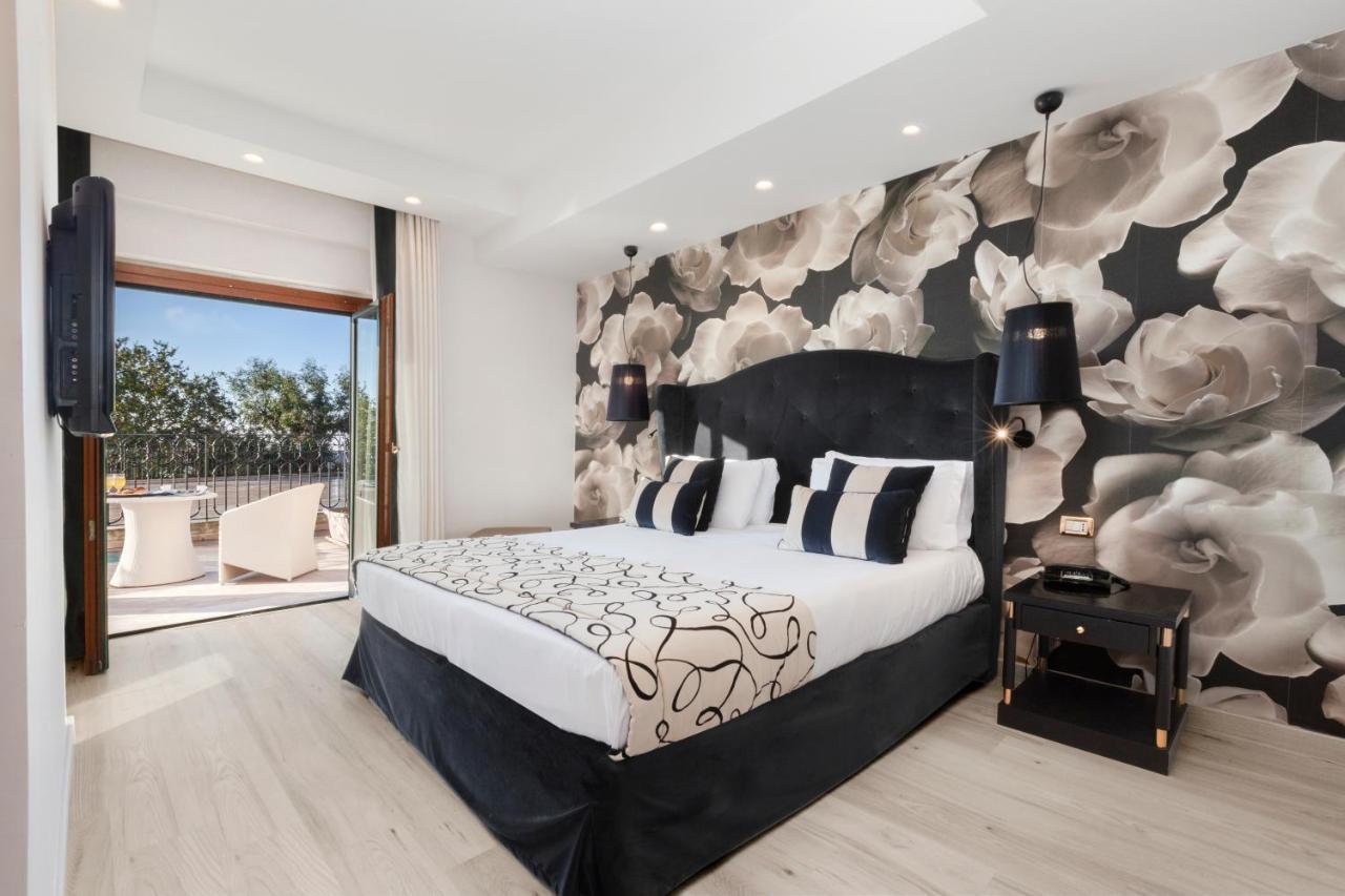 Quarto Deluxe com Cama de Casal ou 2 de Solteiro