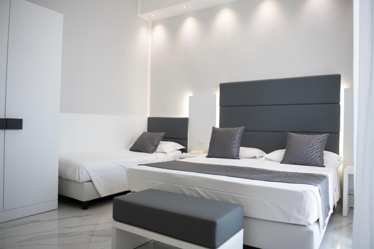Dreibettzimmer mit Balkon
