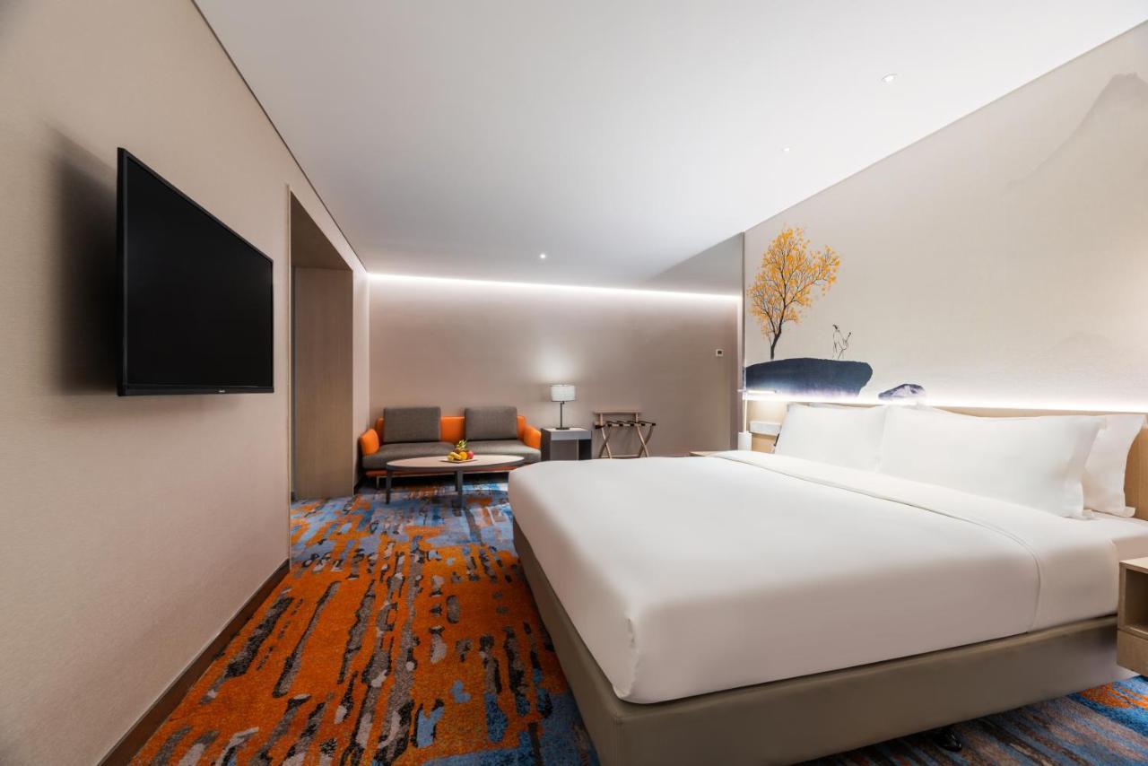 Deluxe Double Room - Free Soft Drink,1111975650:JPEG