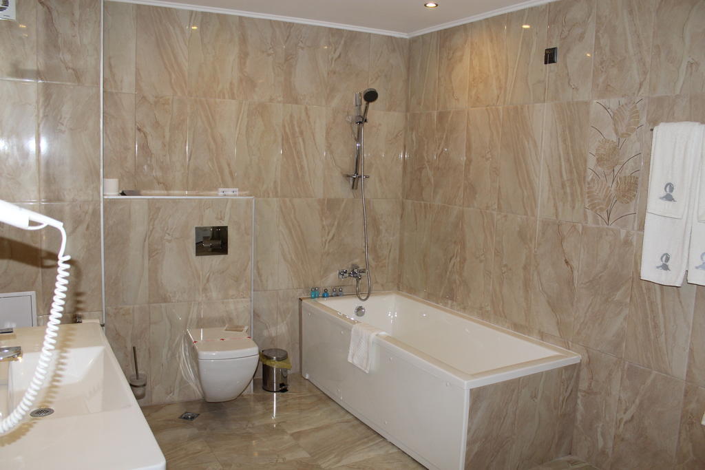 Double Room with Balcony (3 Adults)