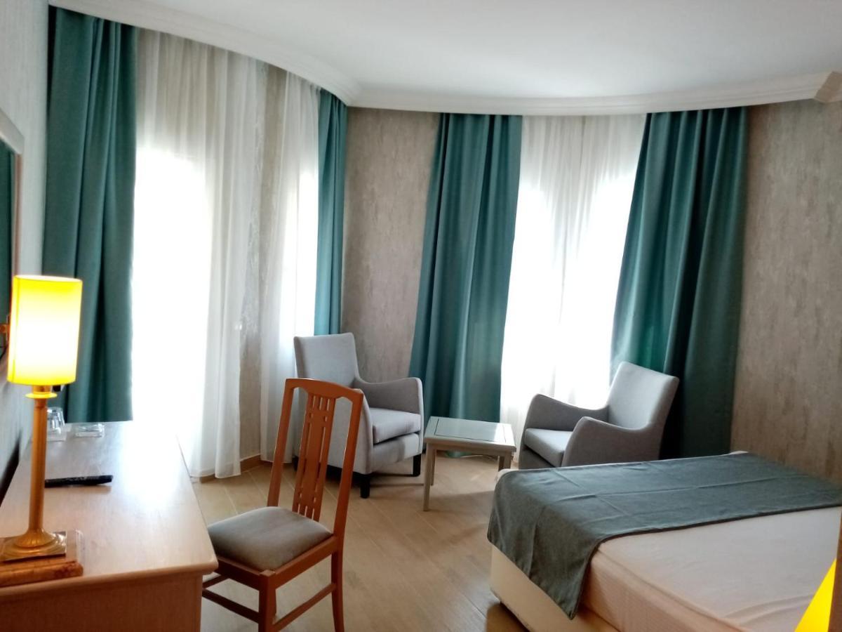 Triple Room with Balcony