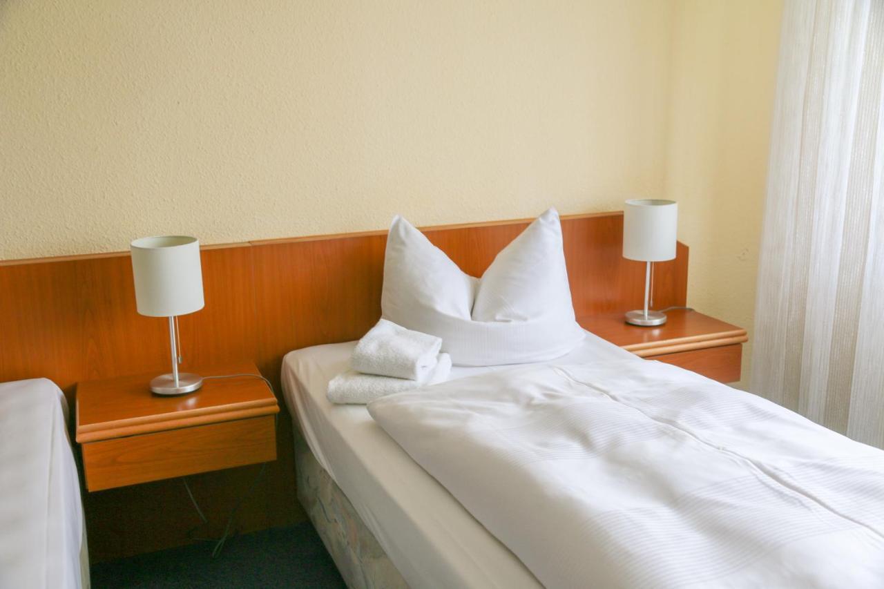 Twin Room,758709493:JPEG