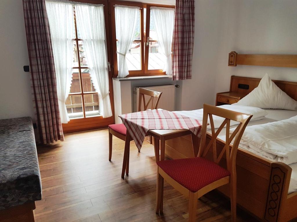 Familienzimmer mit Balkon