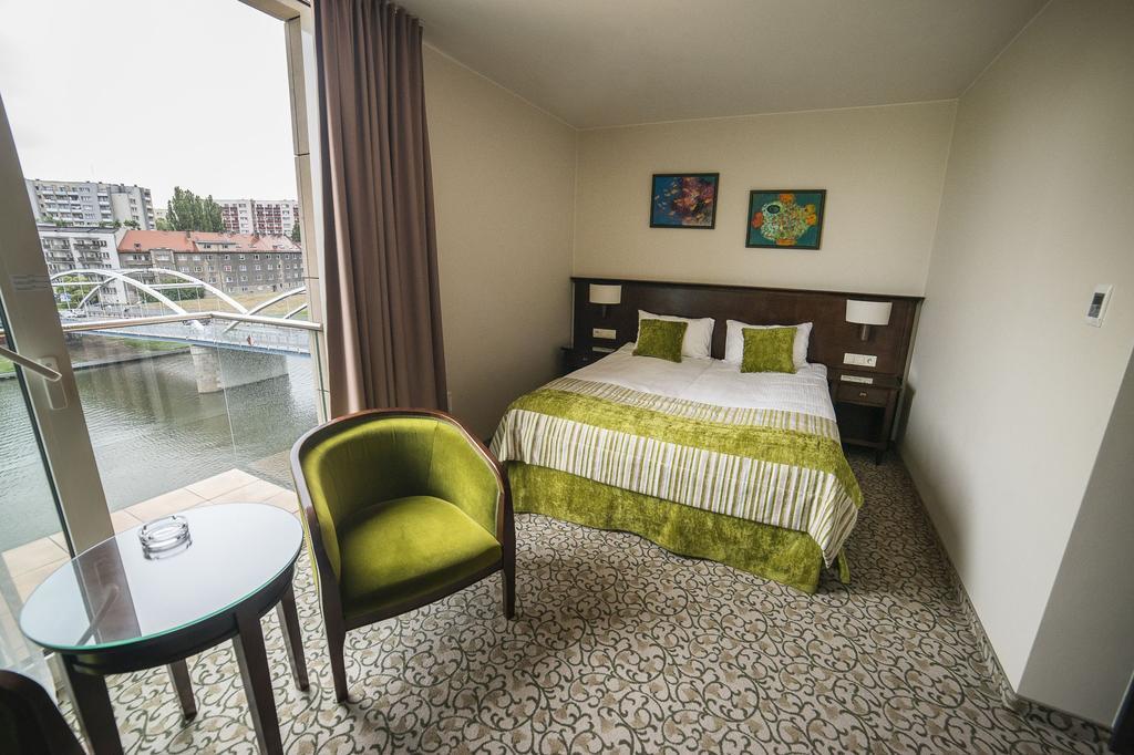 Doppelzimmer mit Balkon
