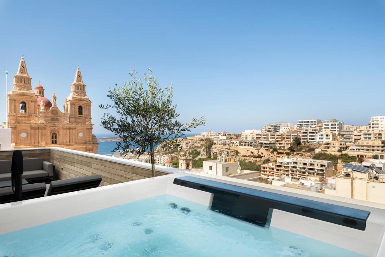Presidential Suite Hot Tub
