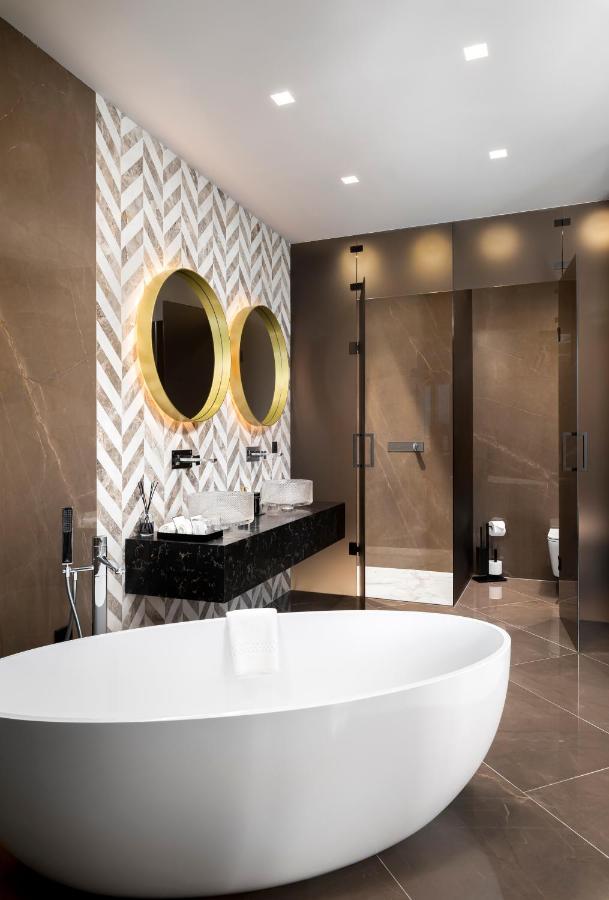 Presidential Suite Hot Tub