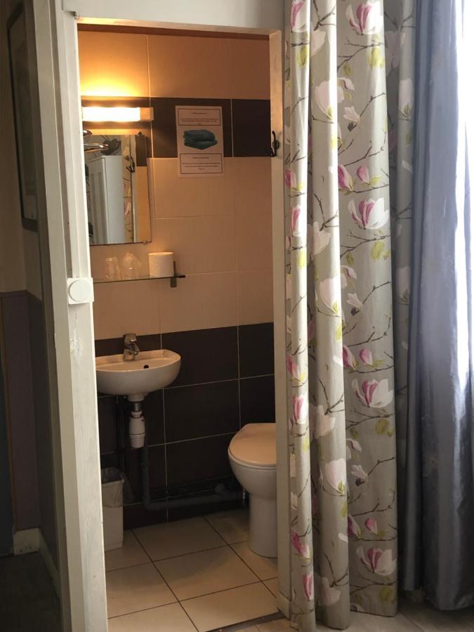 Single Room,1522169458:JPEG