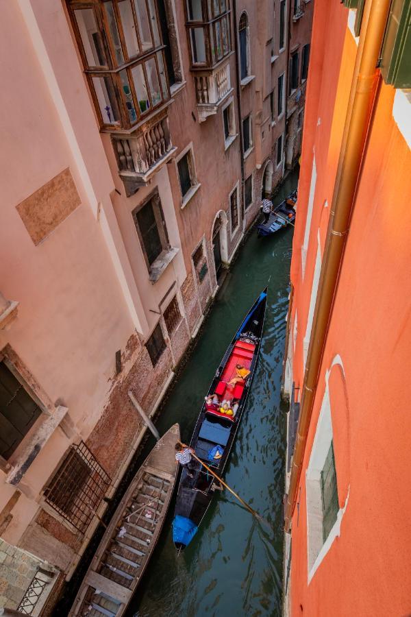 Junior Suite Canal View