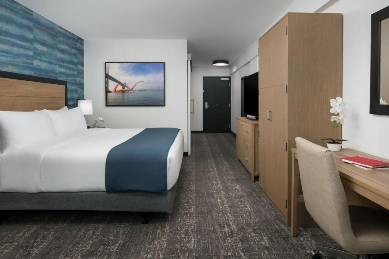 Deluxe Kamer met Kingsize Bed - Geschikt voor Gasten met een Lichamelijke Beperking