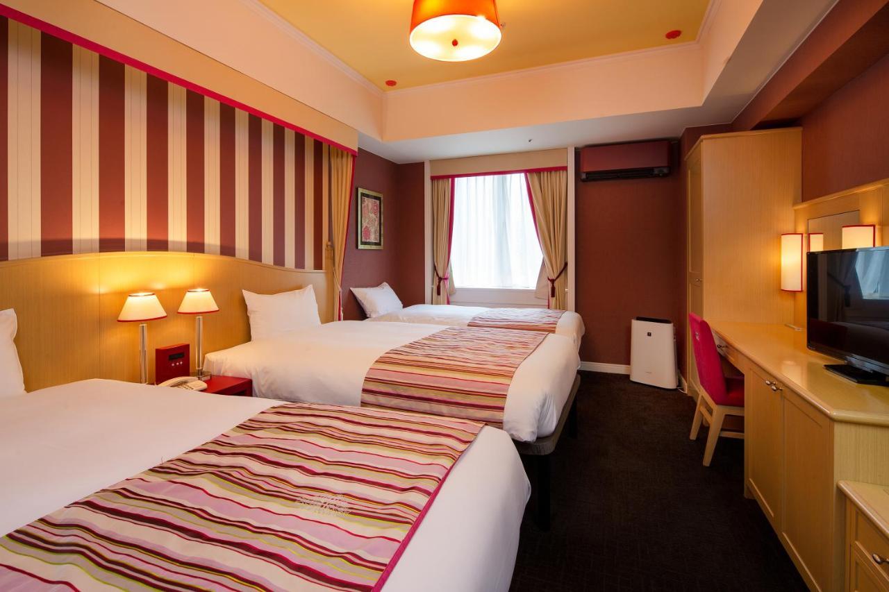 Triple Room