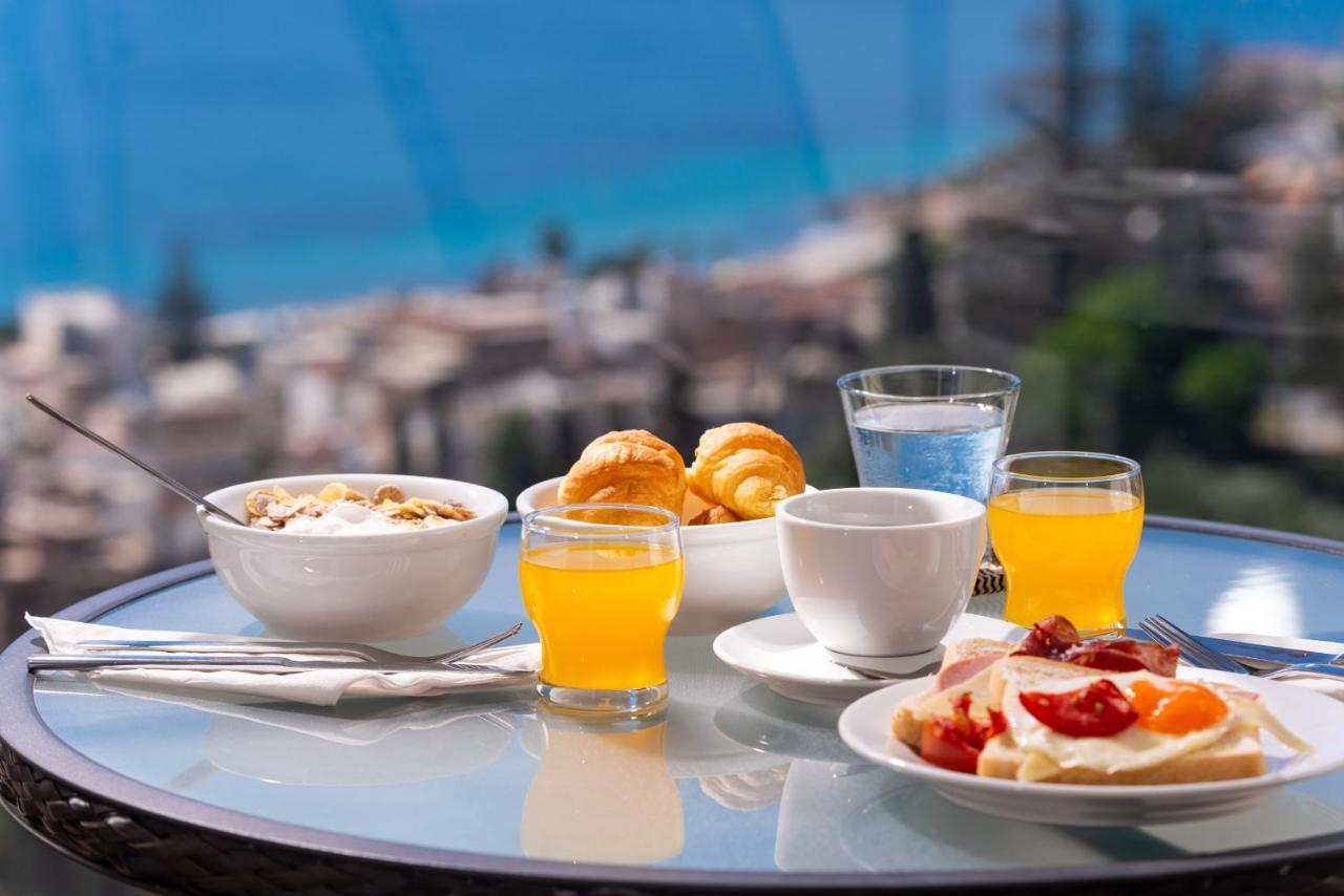 Deluxe Double or Twin Room Sea View