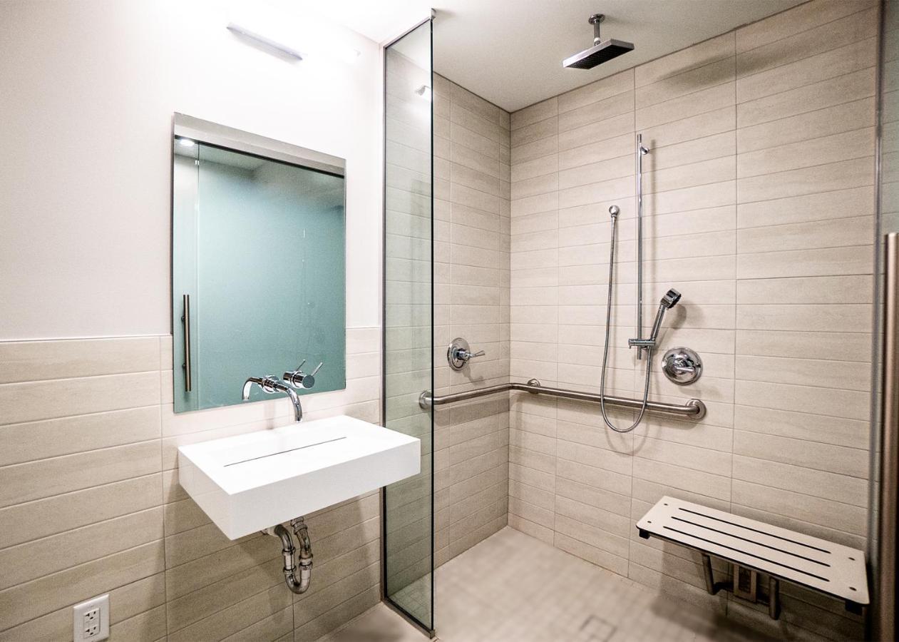 Queen Room - Disability Access
