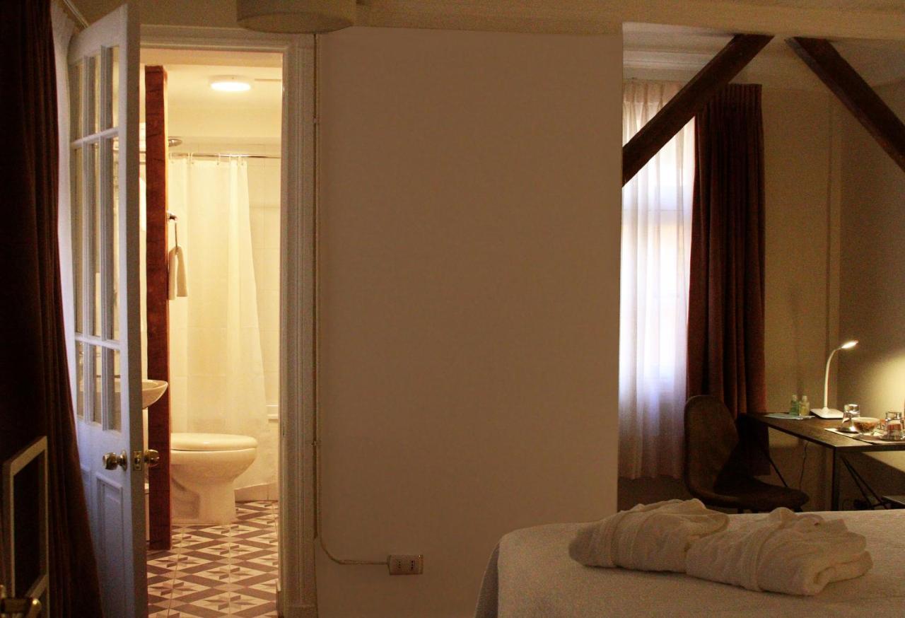 Superior King Suite,1198653730:JPEG