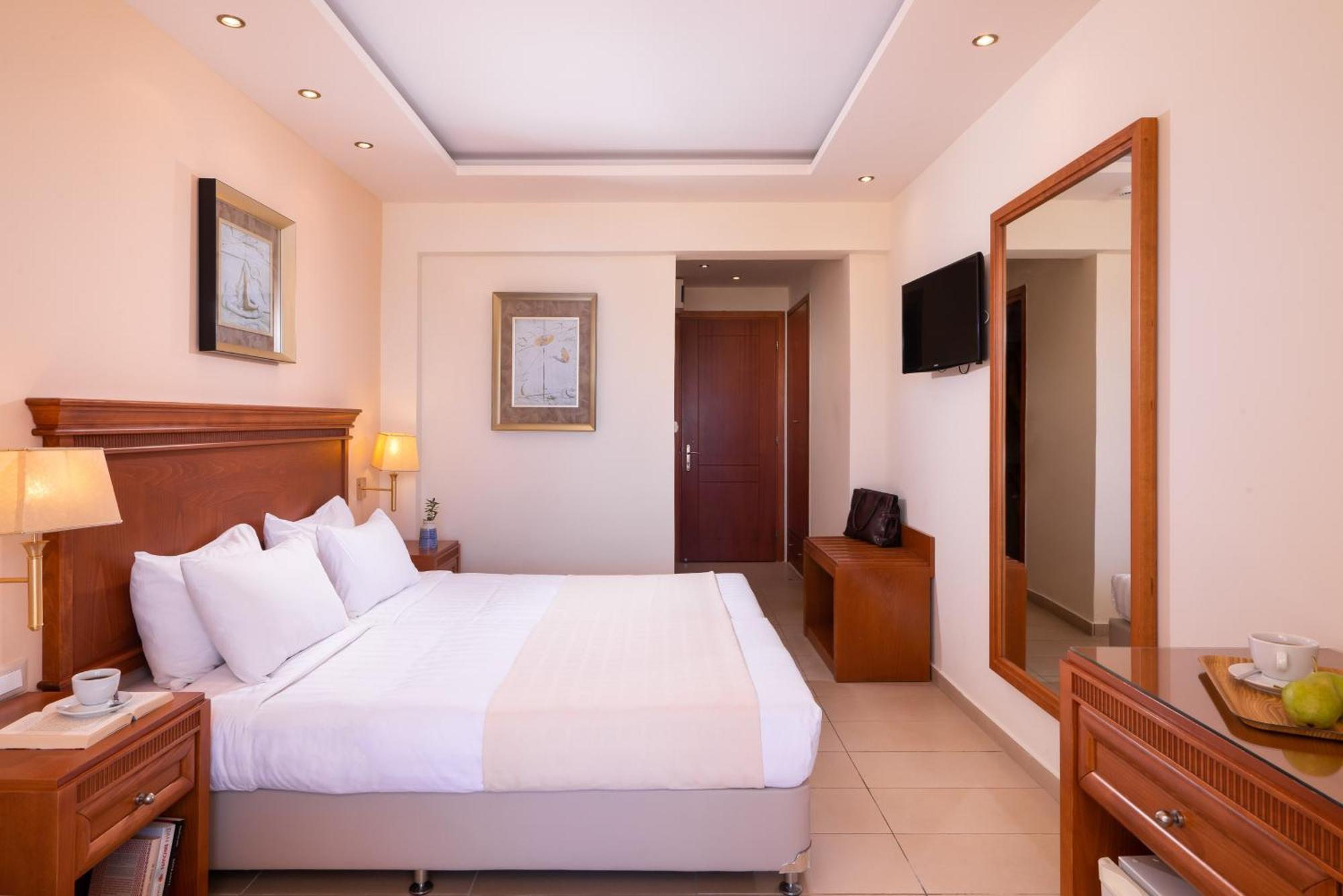 Deluxe Double or Twin Room Sea View