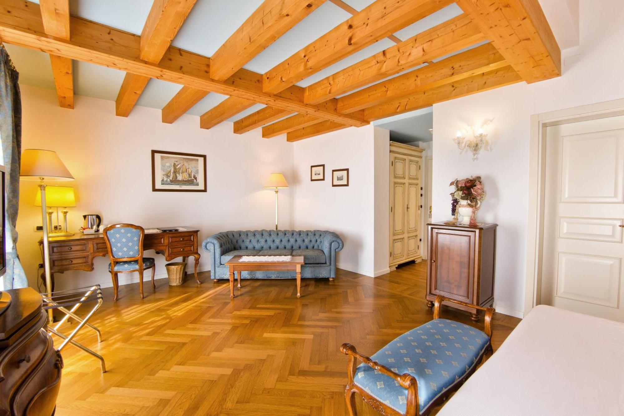 Junior Suite,1209502045:JPEG