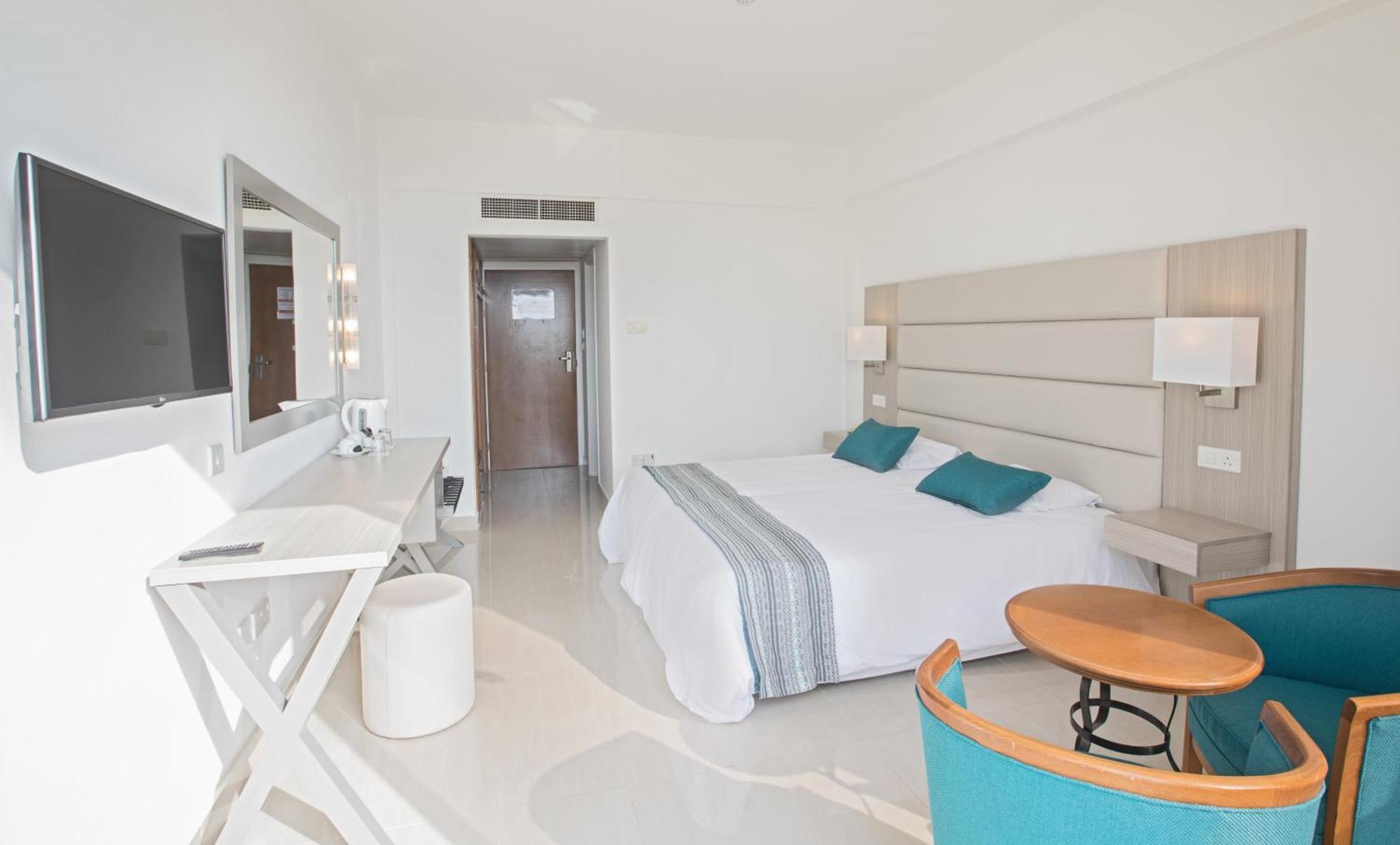 Standard Double or Twin Room Side Sea View,691514301:JPEG