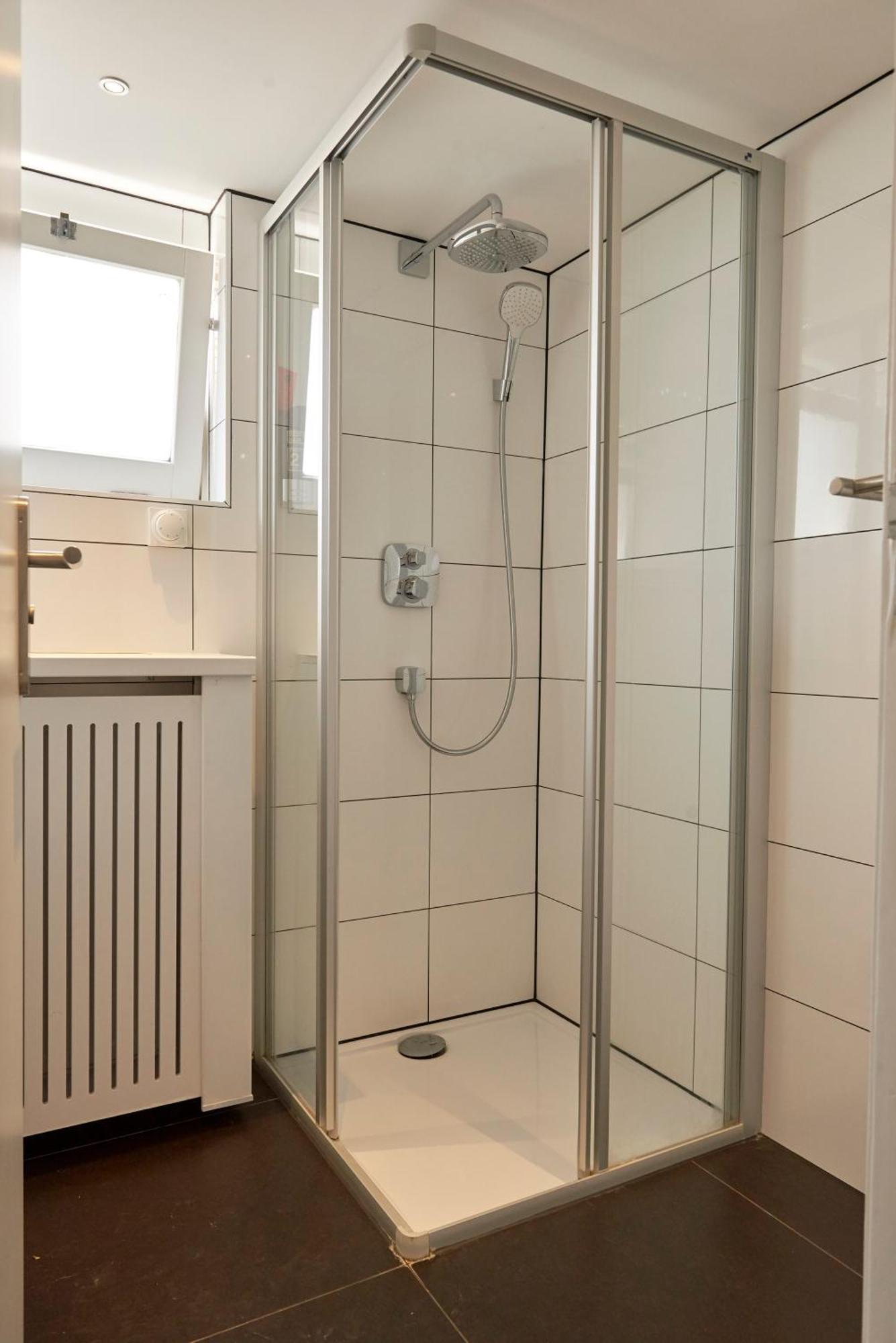 Basic Single Room with Shared Bathroom -,1210129624:JPEG