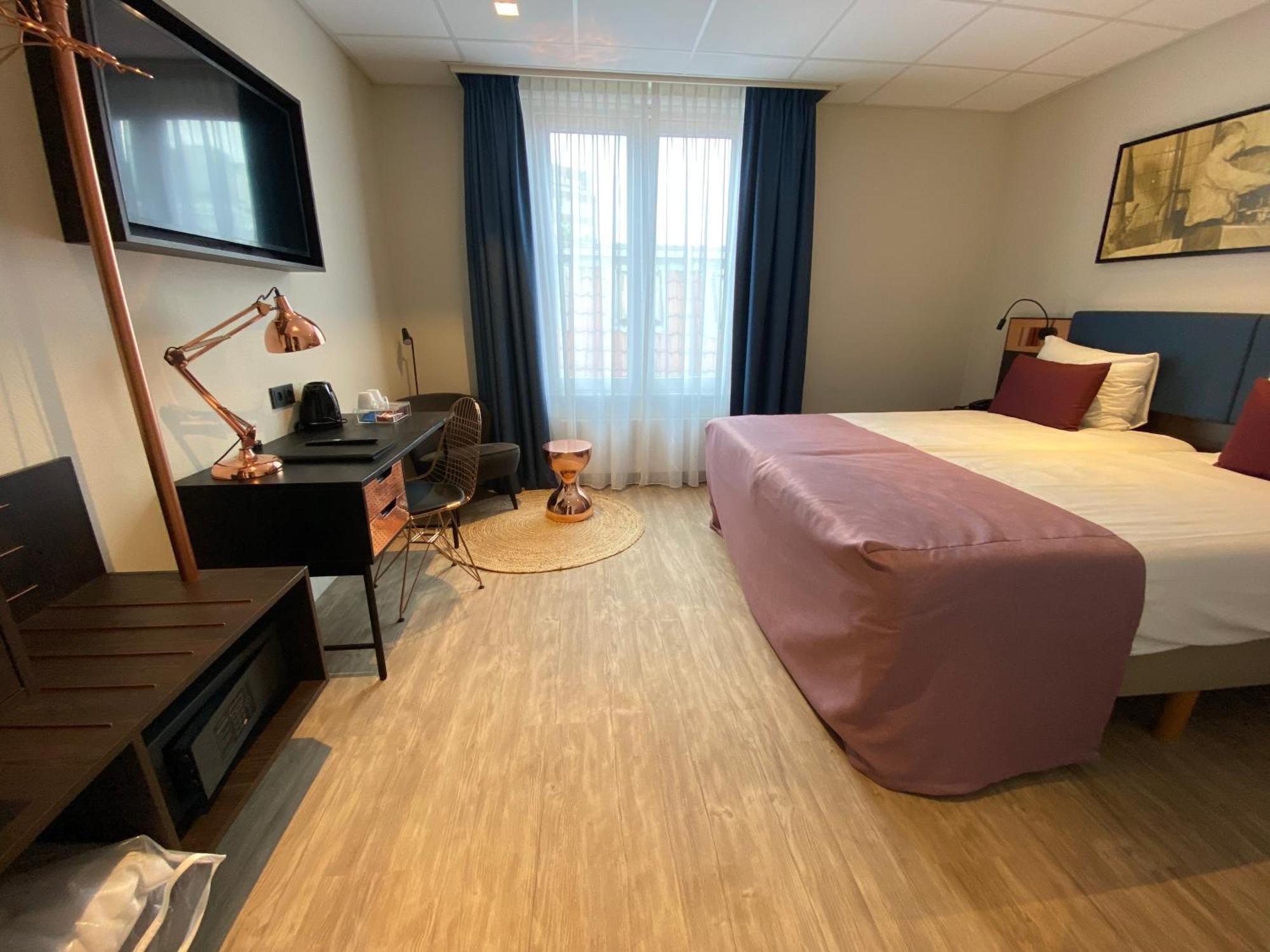 Tweepersoonskamer met 2 Aparte Bedden