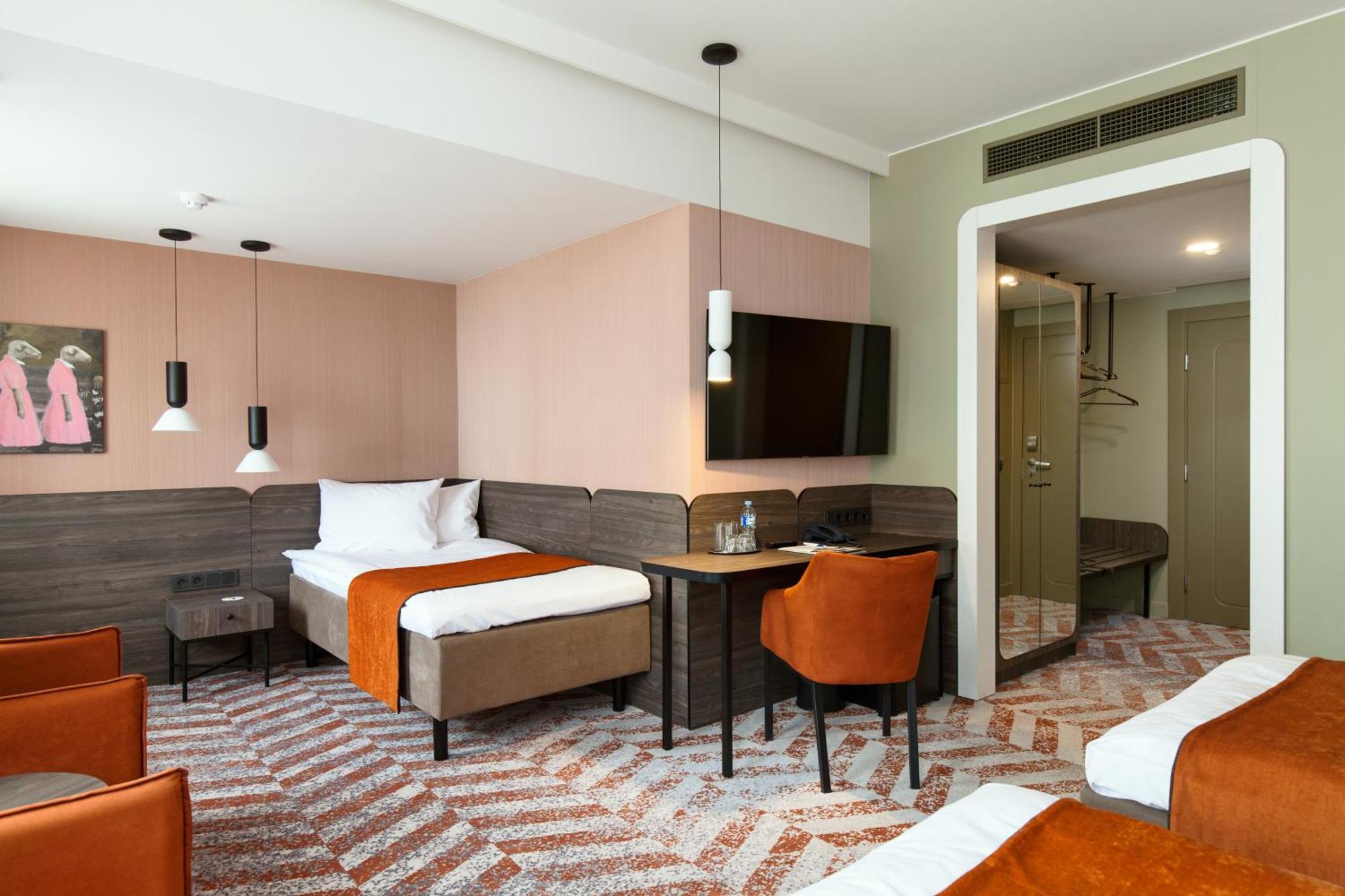 Triple Room