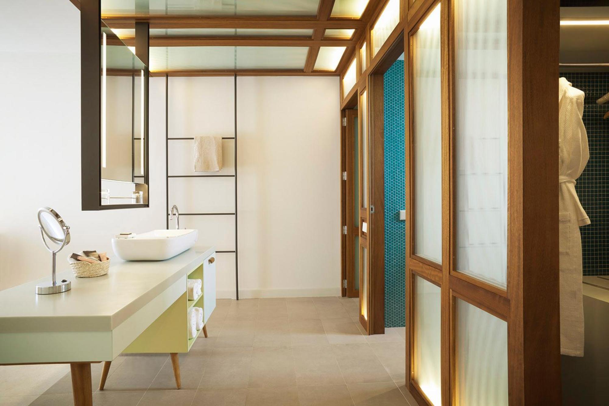 Junior Suite Swim-up