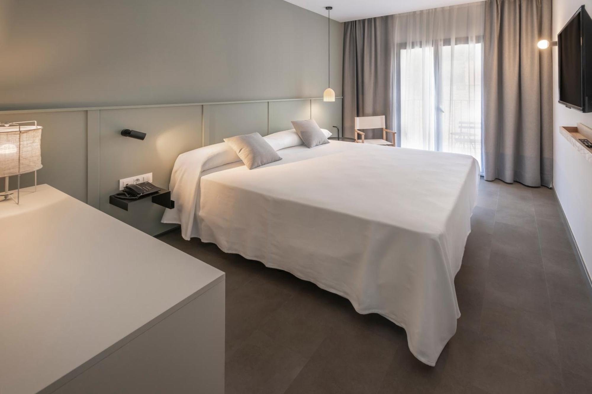 Double or Twin Room City View