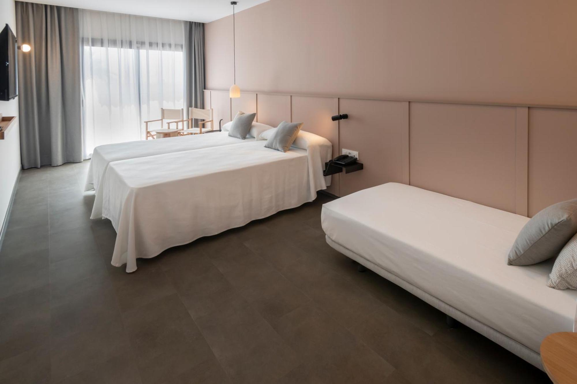 Double or Twin Room extra bed City View