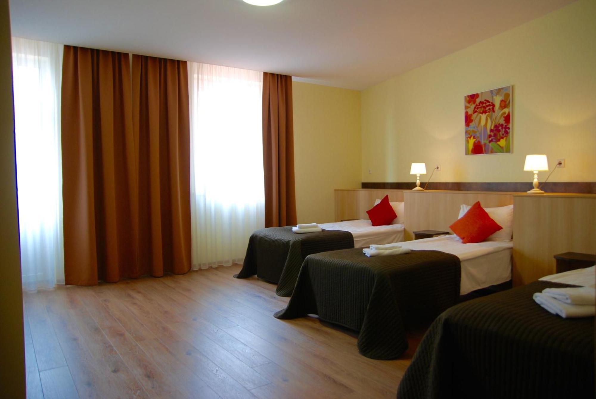 Standard Triple Room,1328198450:JPEG