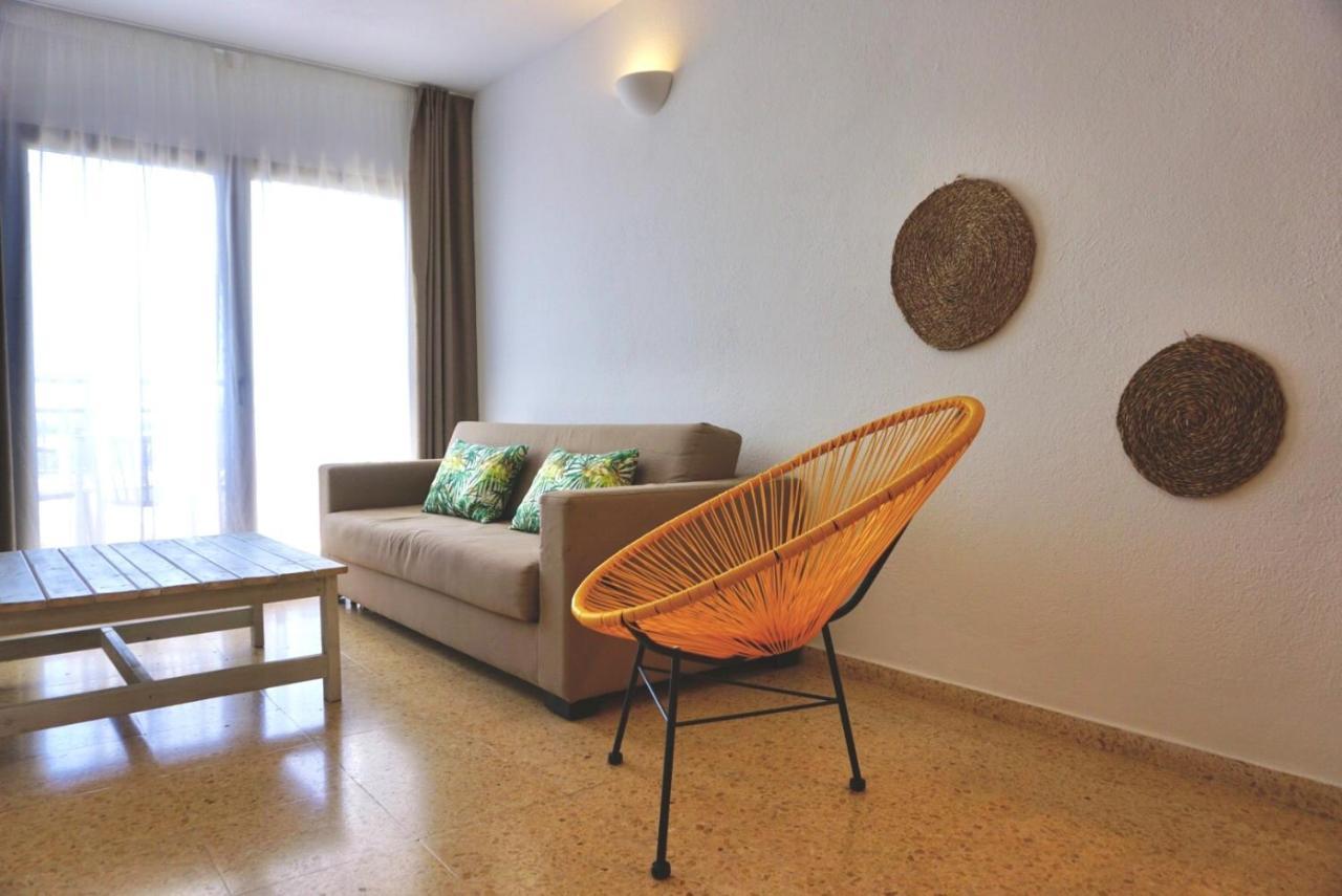One-Bedroom Apartment,1225862630:JPEG