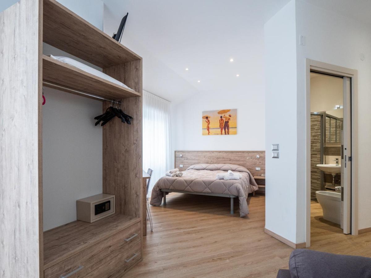 Dreibettzimmer mit Meerblick