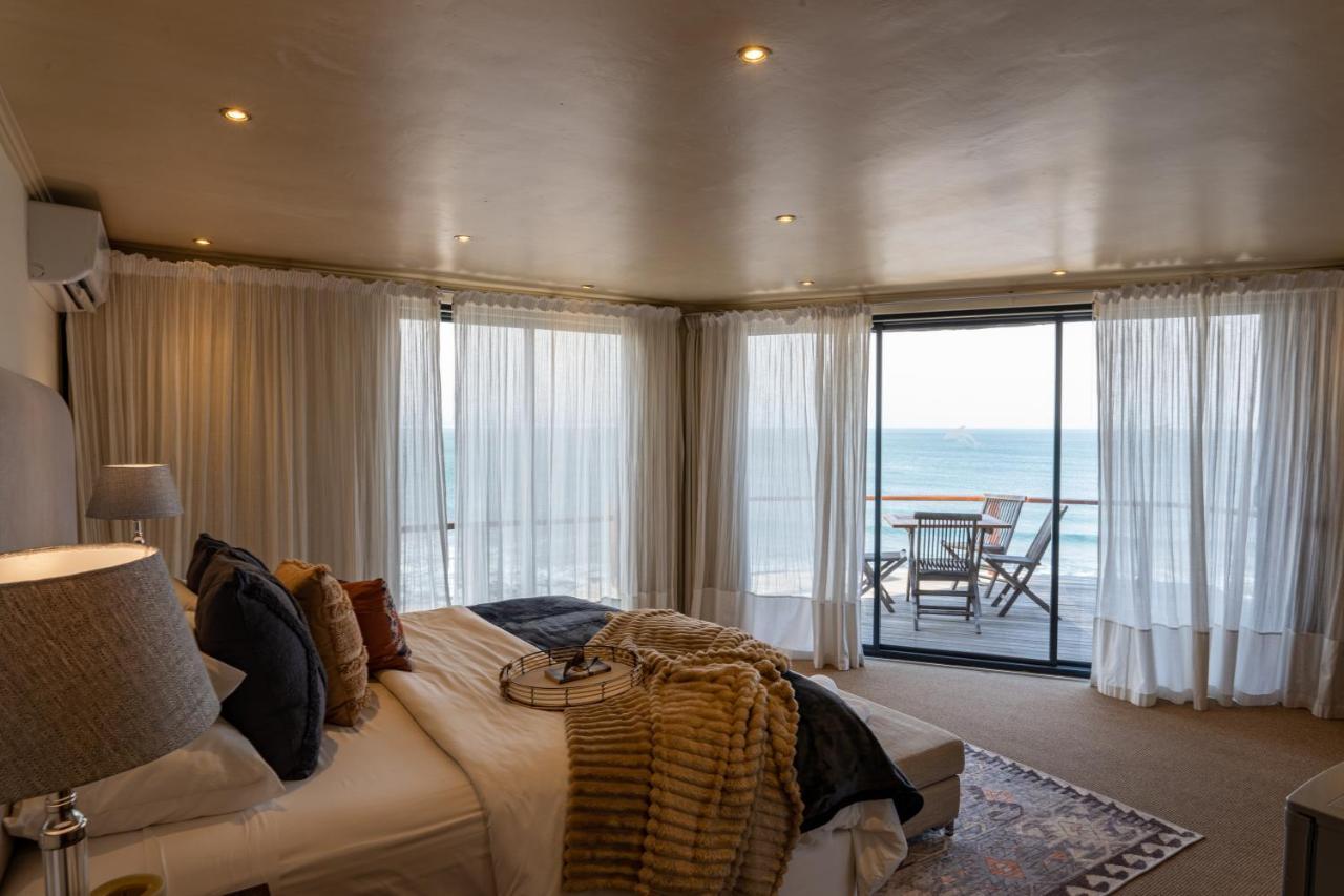 Deluxe Double Room with Balcony and Sea View