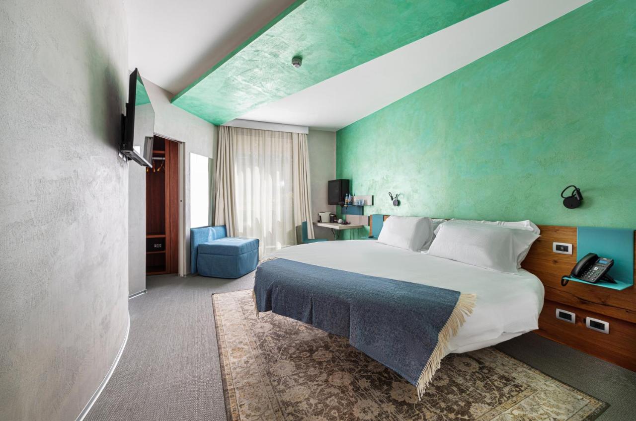 Premium Superior Room,1378835879:JPEG