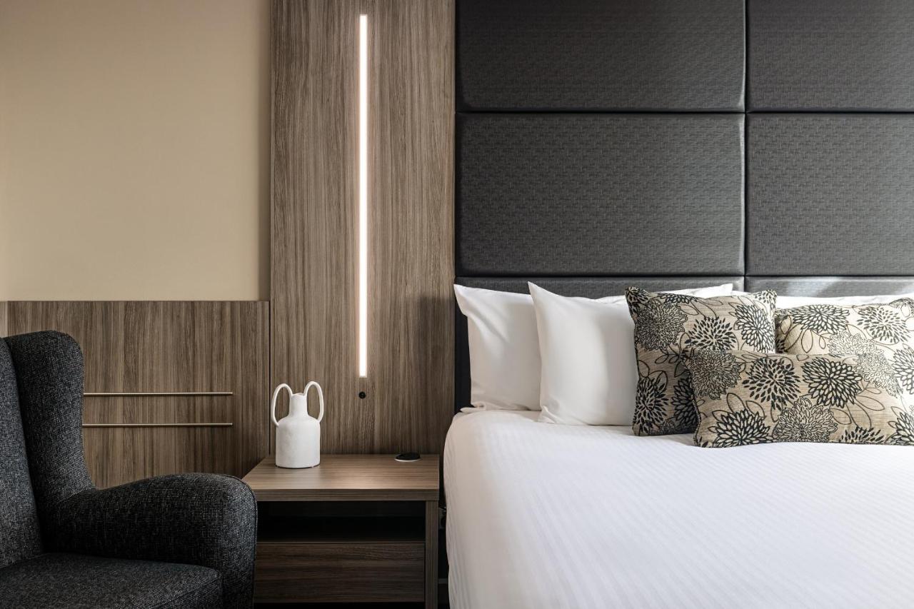 Superior Zimmer mit Kingsize-Bett und Stadtblick