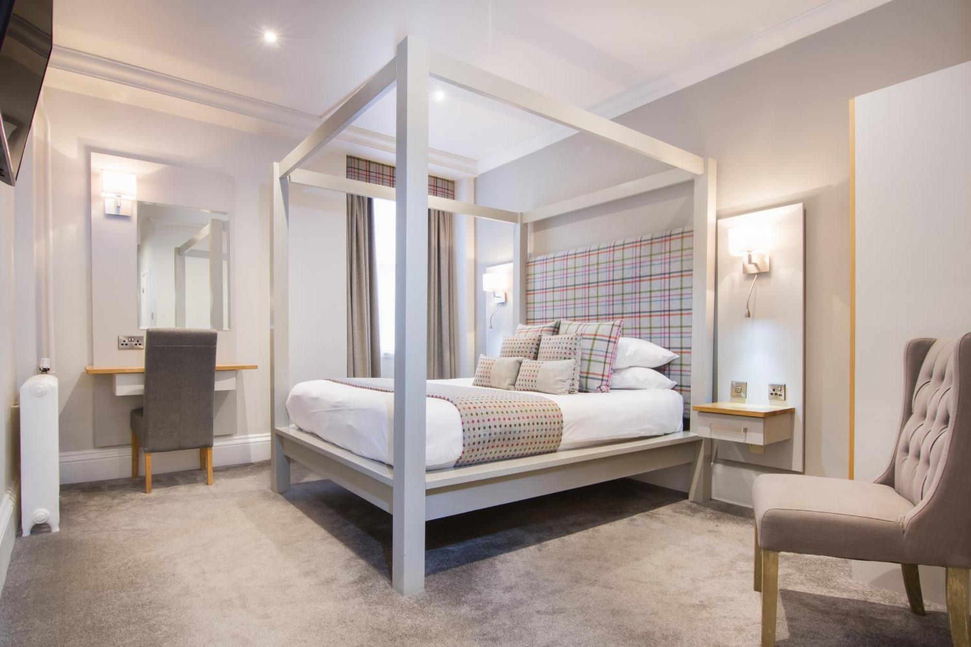 Four Poster Double Room