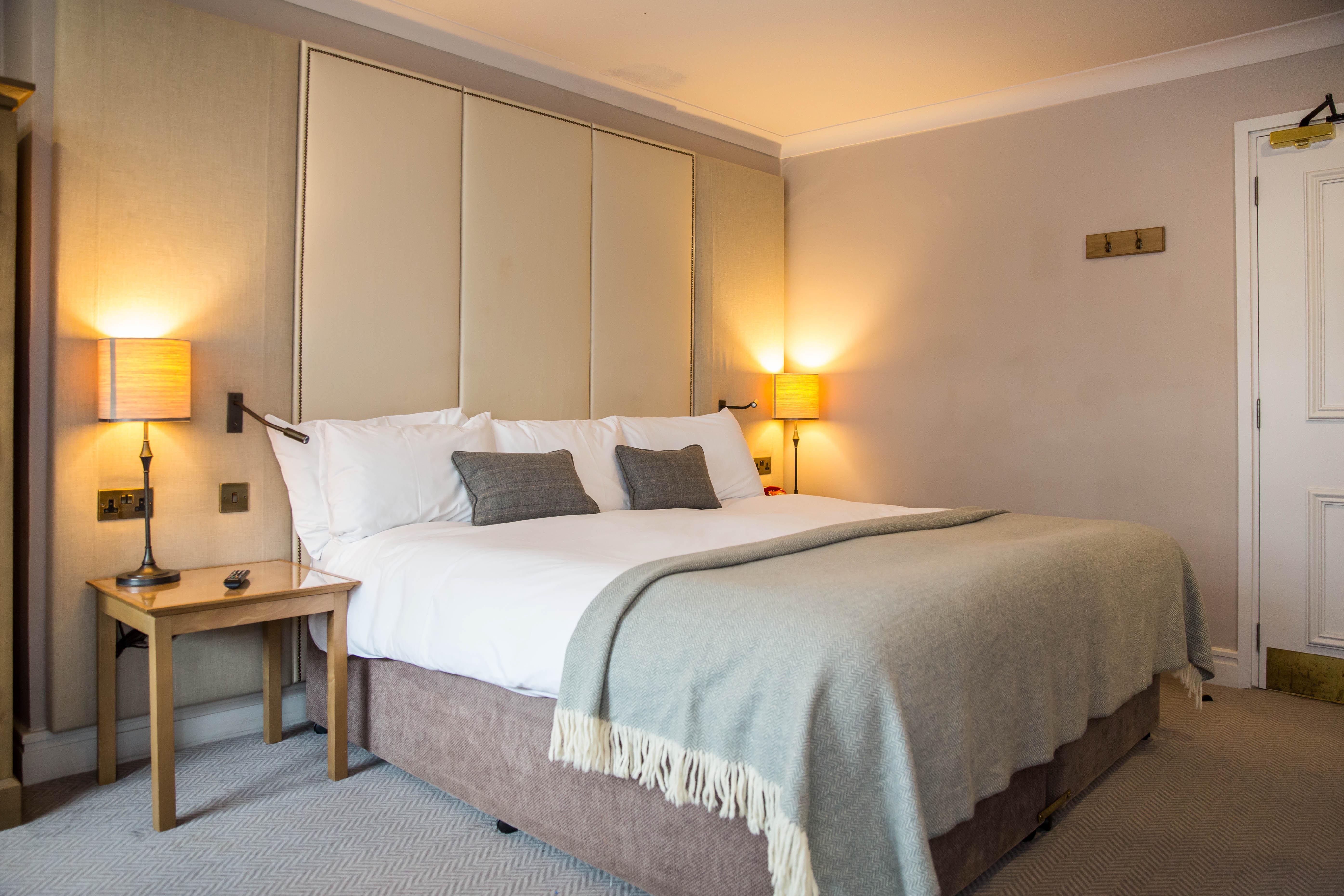 Sidings Annex Room 5 Min walk from Reception