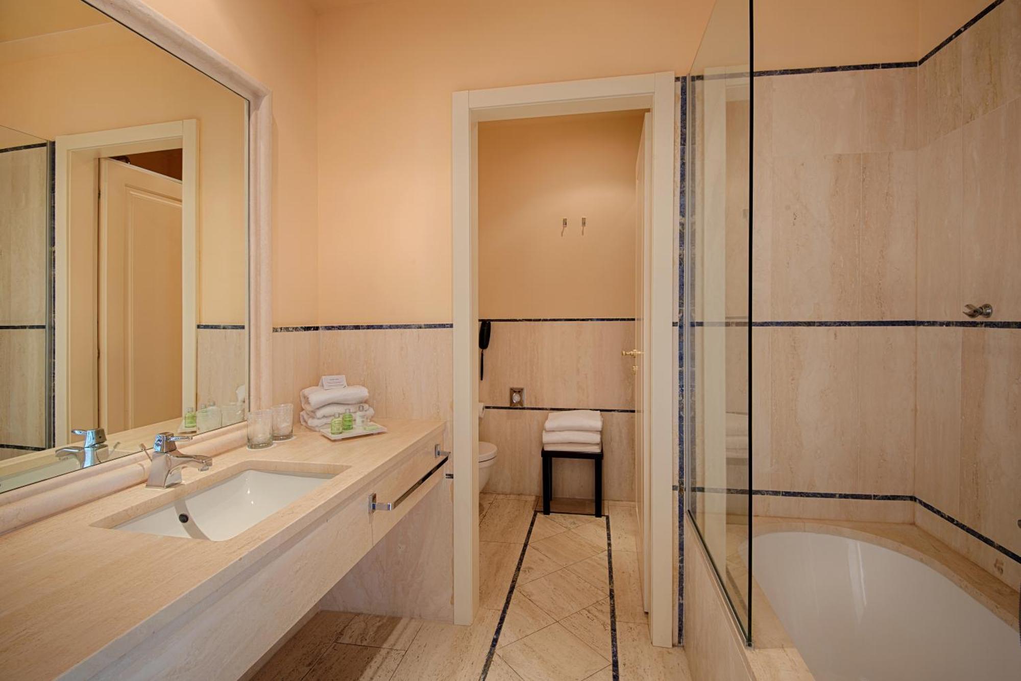 Suite Junior con vistas al mar - 2 camas individuales o 1 extragrande