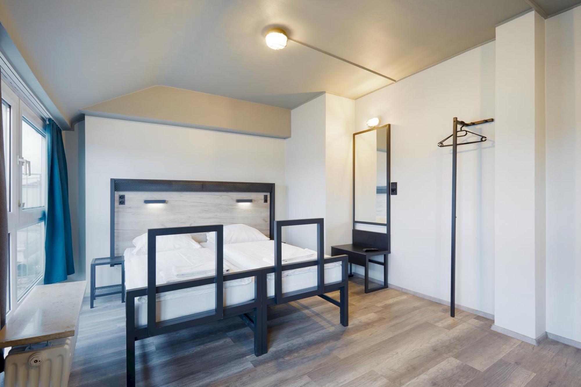 Twin Room,1276996708:JPEG