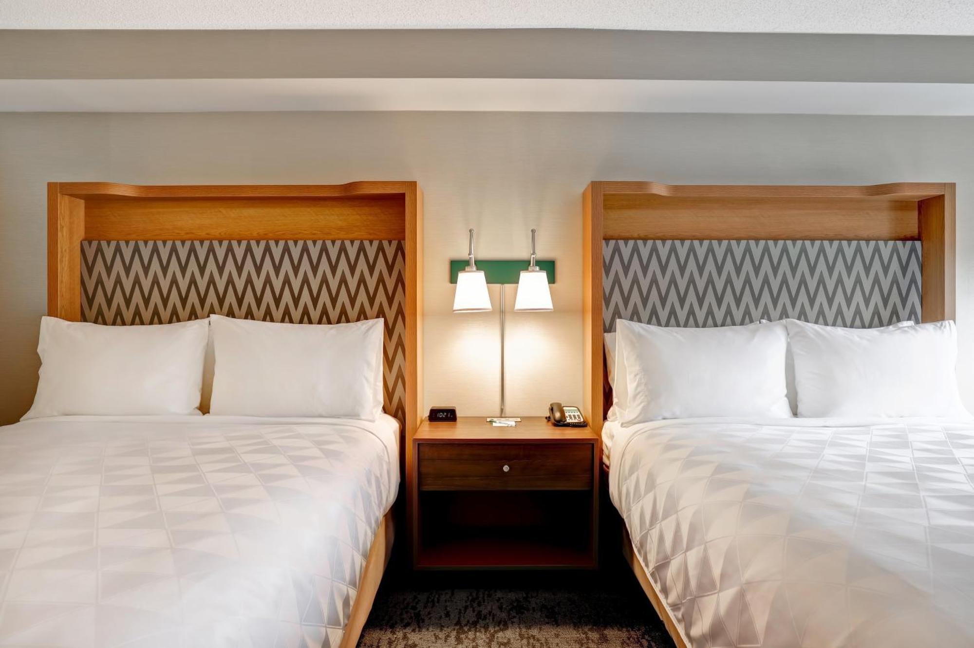 Standard Queen Room Two Queen Beds