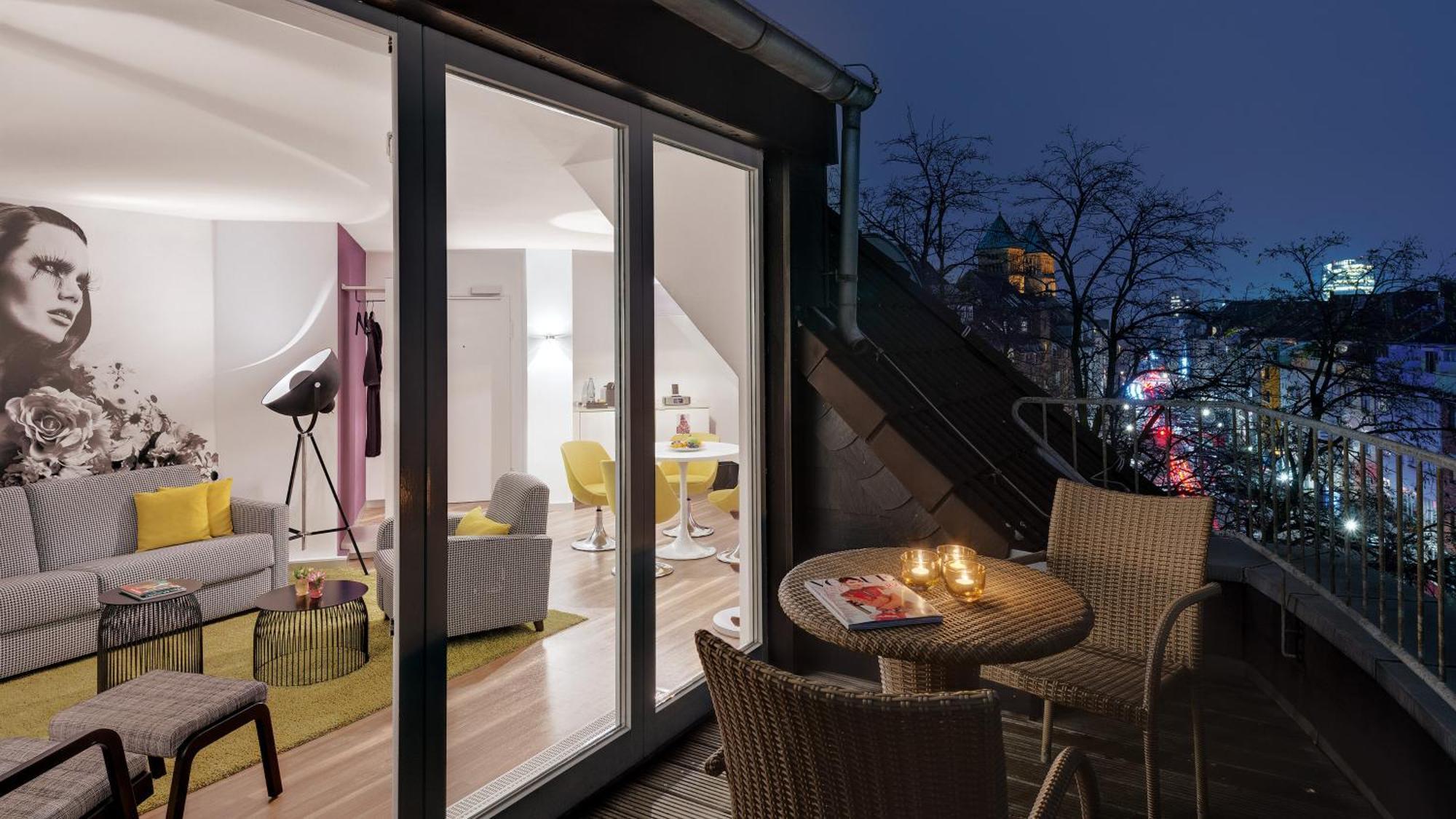 One-Bedroom King Suite with City View