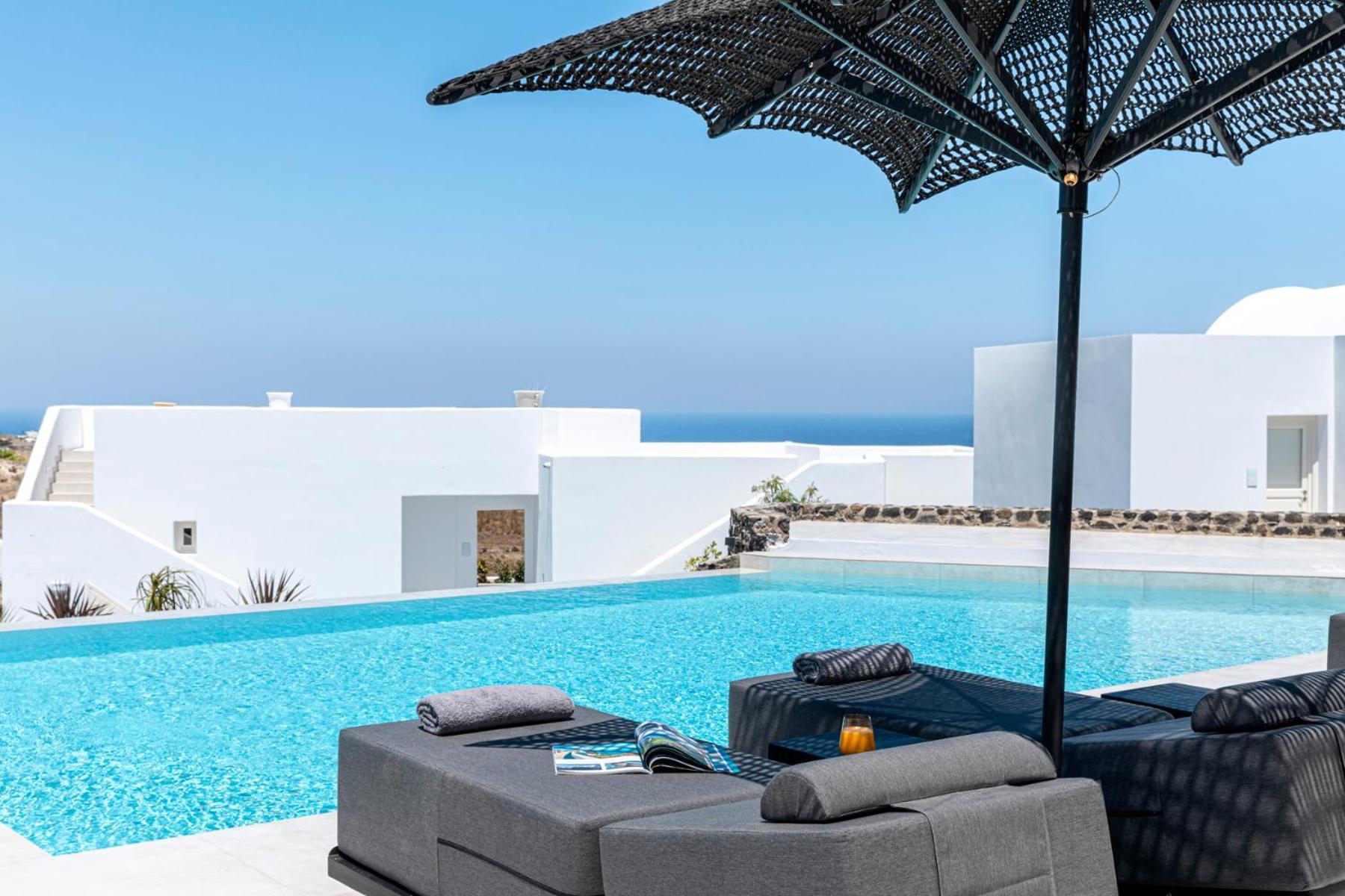 Aqua Pool Suite